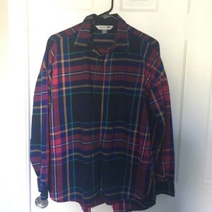 Women’s plaid button down shirt